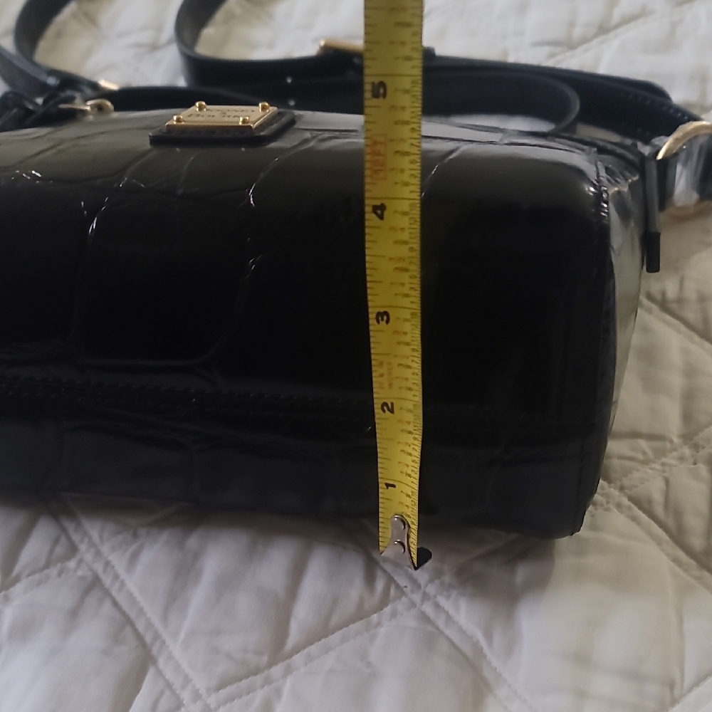 Dooney & Bourke Black Croc-Embossed Crossbody Bag - Picture 4 of 9